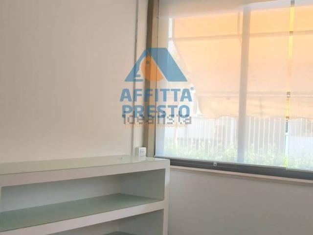 Capannone in affitto di 540 m² in Via Giuseppe di Vittorio, 10