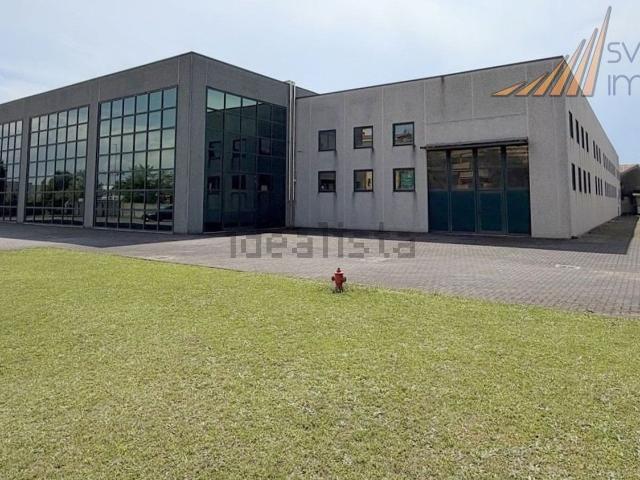 Capannone in affitto di 5412 m² in Via Italia, 20