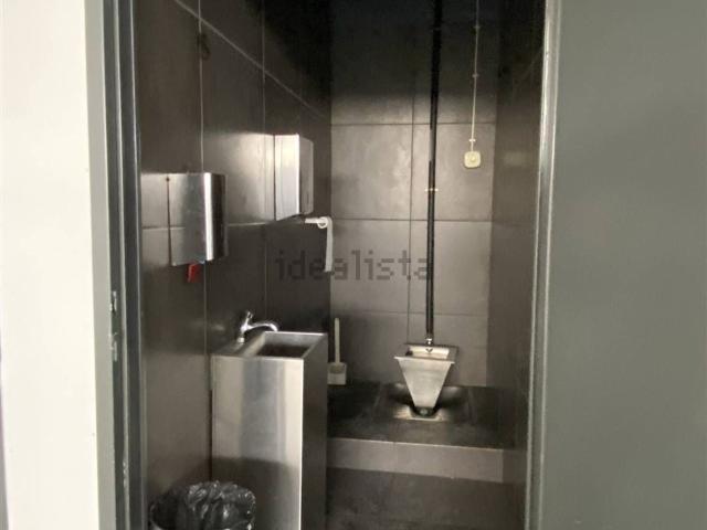 Capannone in affitto di 550 m²