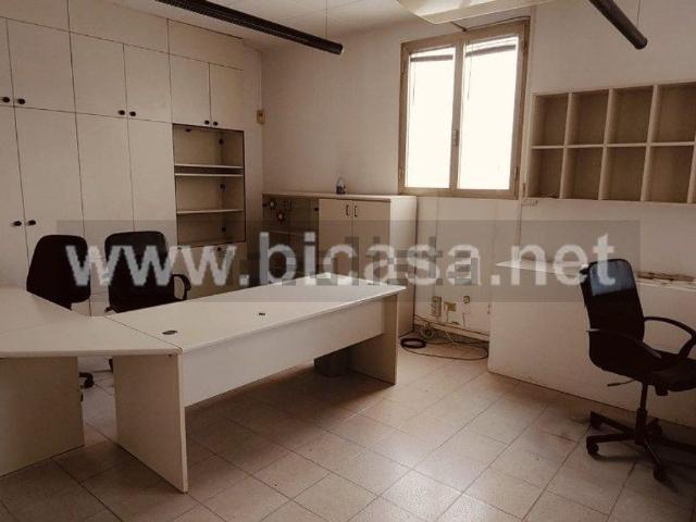 Capannone in affitto di 560 m² in Via dell&apos  Industria
