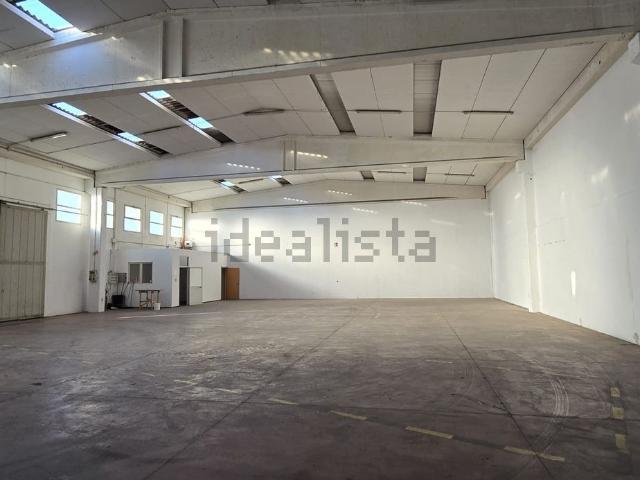 Capannone in affitto di 580 m²
