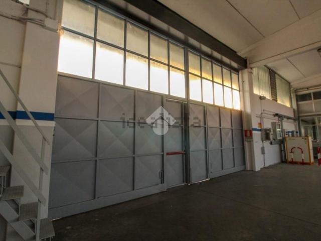 Capannone in affitto di 600 m² in Via Convento Aguzzano, 1