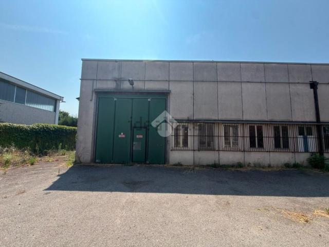 Capannone in affitto di 600 m² in Via Roma, 13