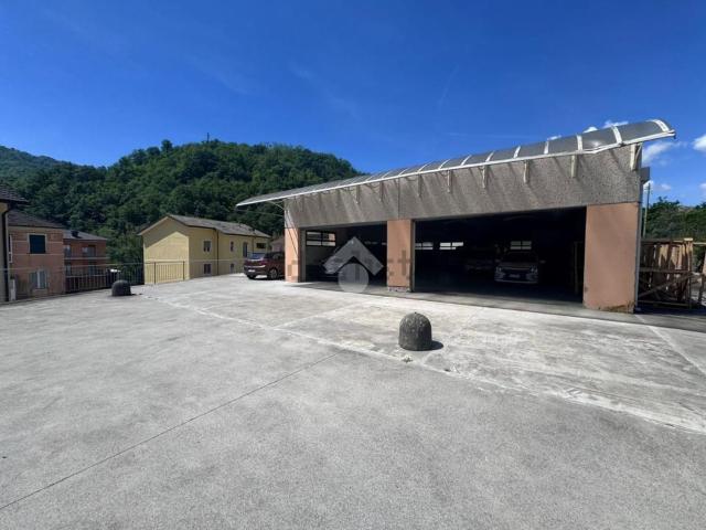 Capannone in affitto di 300 m² in Via Terzonasca