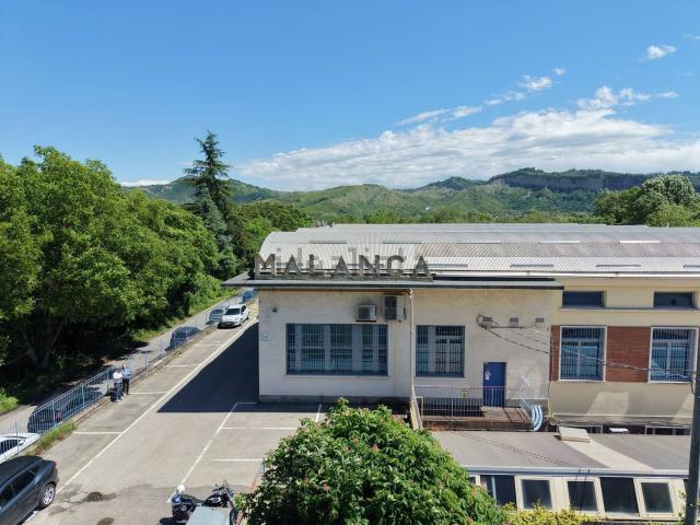 Capannone in affitto di 610 m² in Via Spolverino, 6