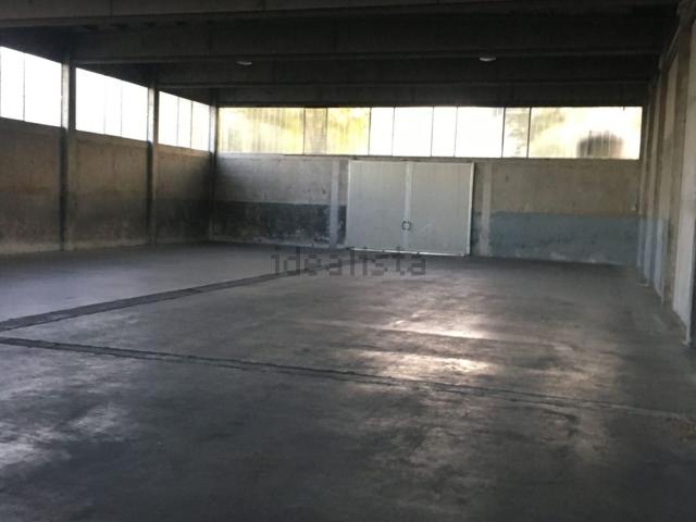 Capannone in affitto di 620 m² in Via Duca D&apos Aosta