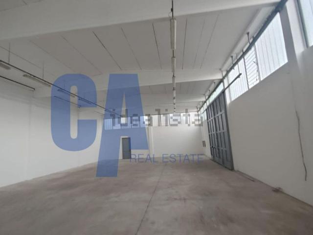 Capannone in affitto di 625 m² in Via Piemonte
