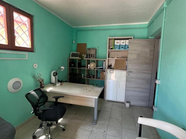 Capannone in affitto di 630 m²