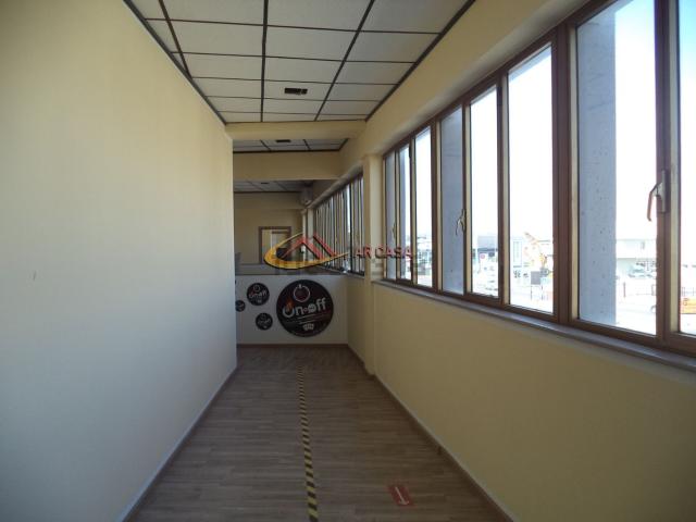 Capannone in affitto di 700 m²