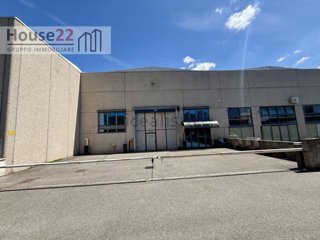 Capannone in affitto di 700 m² in Via delle Moie, 6