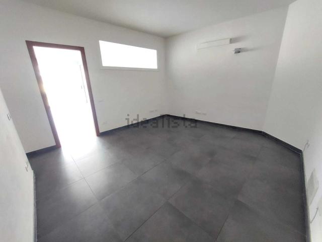 Capannone in affitto di 70 m² in Via Pietro Gori