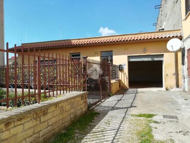 Capannone in affitto di 70 m²