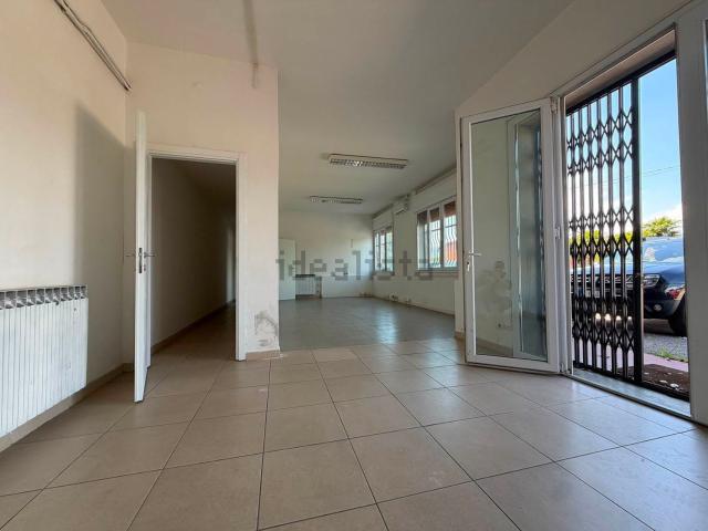 Capannone in affitto di 70 m²