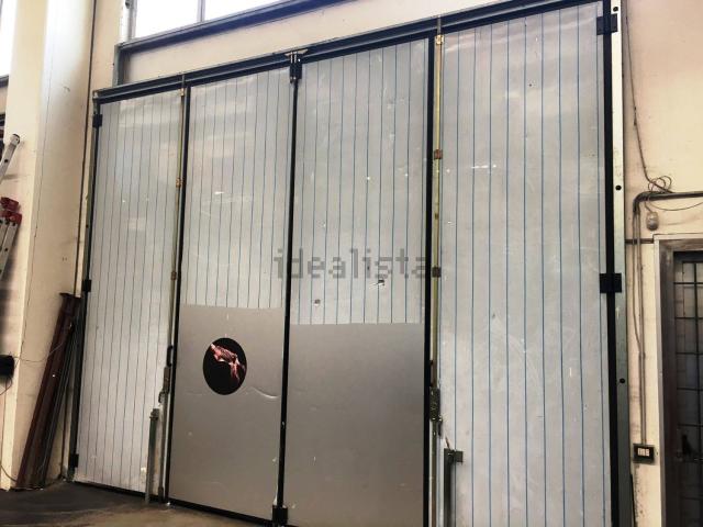 Capannone in affitto di 720 m²