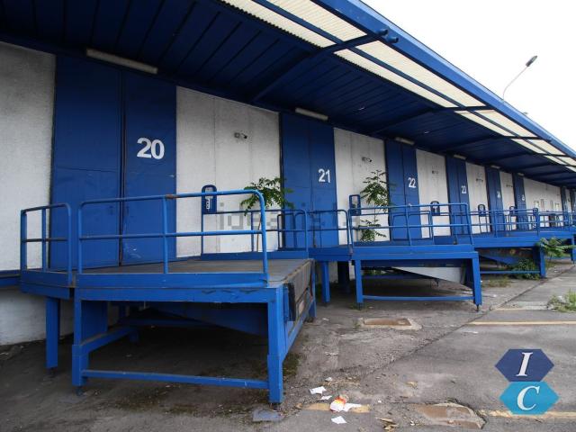 Capannone in affitto di 7231 m² in Viale Europa