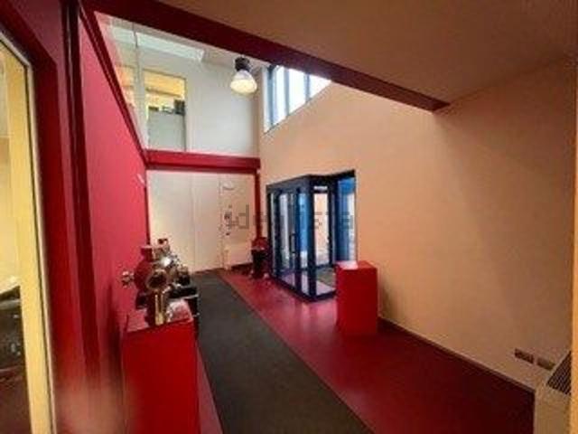 Capannone in affitto di 740 m²