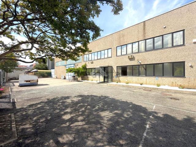 Capannone in affitto di 750 m² in Via Cagliari, 11