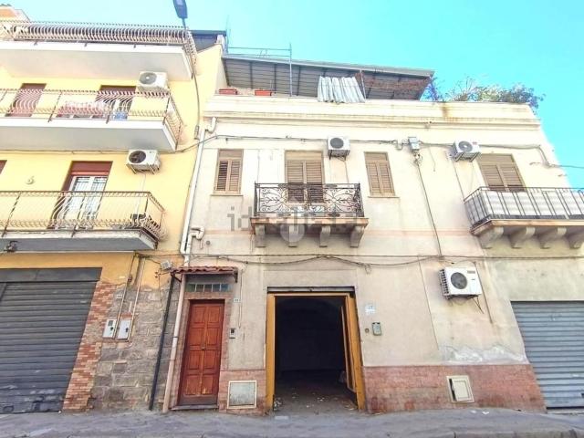 Capannone in affitto di 76 m² in Corso Vittorio Emanuele, 114