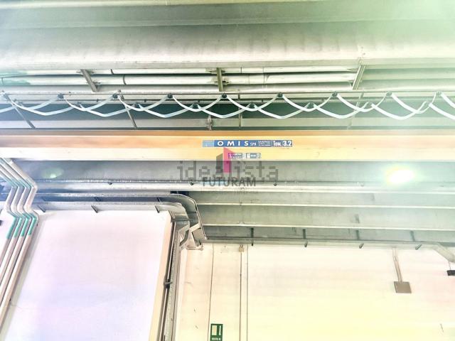 Capannone in affitto di 7710 m² in Via Asolo