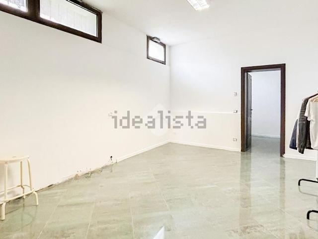 Capannone in affitto di 80 m² in Via Vittorio Arici, 42