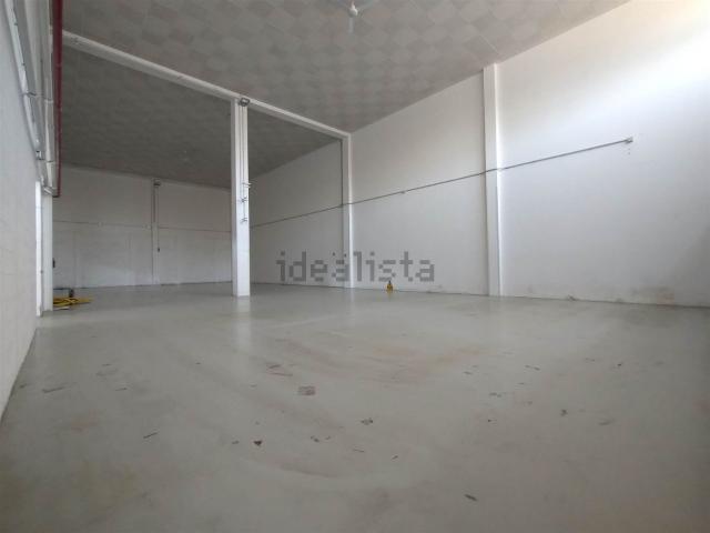 Capannone in affitto di 815 m²