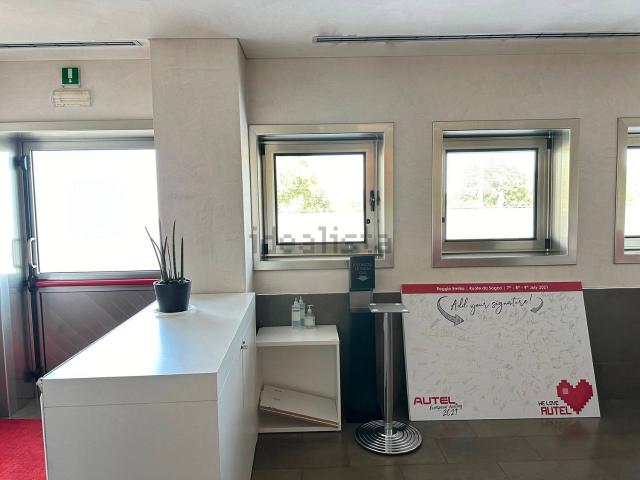 Capannone in affitto di 8300 m² in Via Noalese, 117
