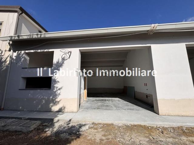 Capannone in affitto di 90 m² in Via Luigi Galvani, 34