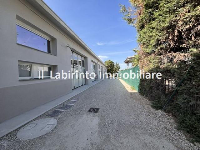 Capannone in affitto di 90 m² in Via Luigi Galvani, 34