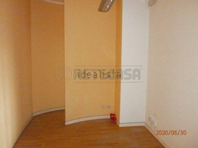 Capannone in affitto di 90 m² in Viale Sant&apos  Agostino