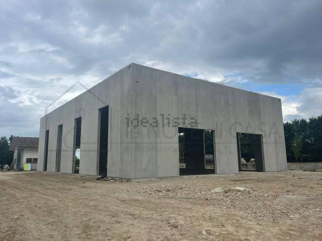 Capannone in affitto di 920 m² in Via Settecrociari