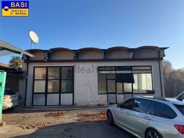 Capannone in affitto di 950 m² in Via Collalto
