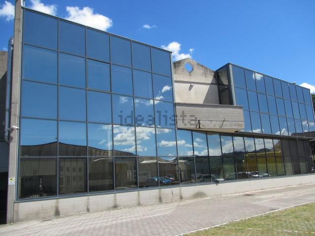 Capannone in affitto di 970 m² in Via del Padule, 23