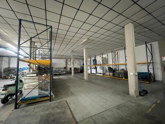 Capannone in affitto di 1000 m² in Via dell&apos Agricoltura, 17