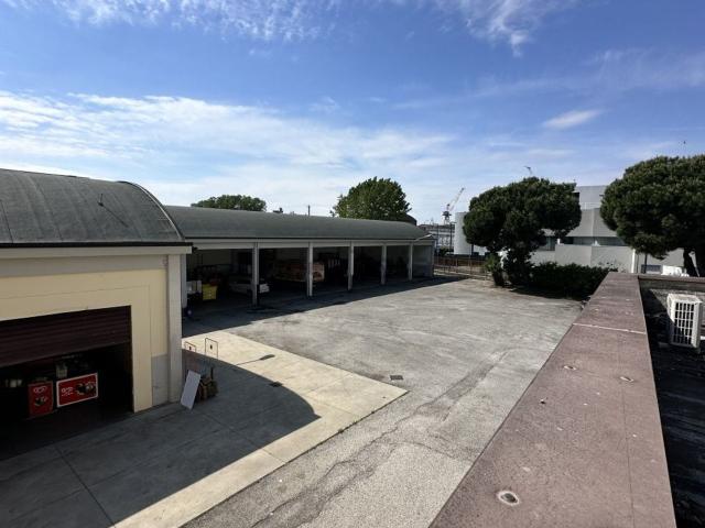 Capannone in affitto di 1000 m² in Via Gaspare Gozzi