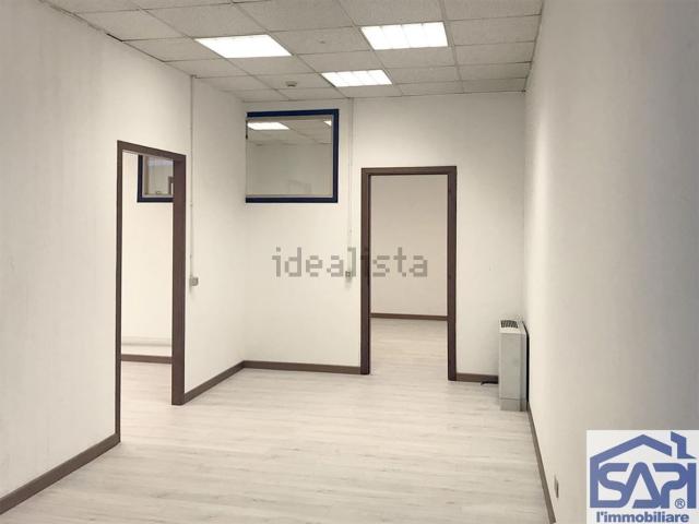 Capannone in affitto di 100 m²