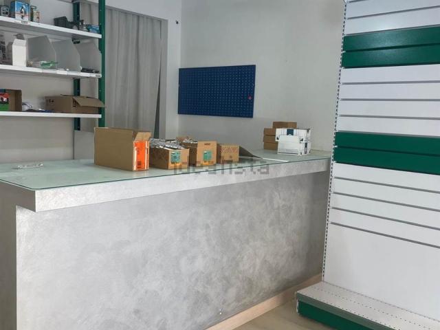 Capannone in affitto di 100 m²