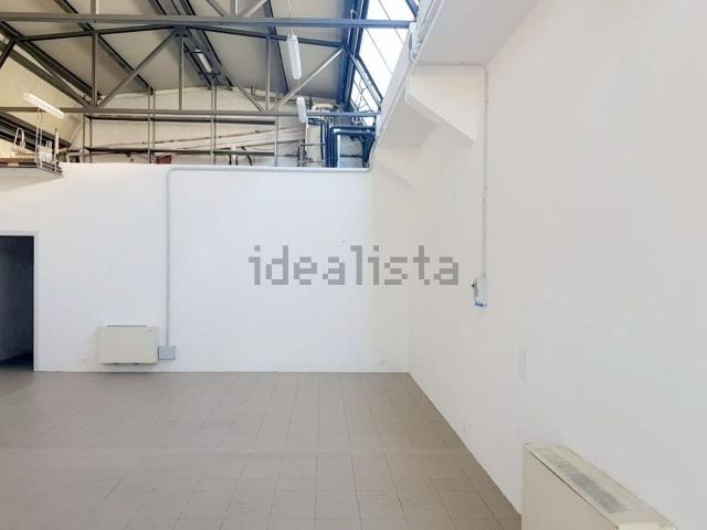 Capannone in affitto di 100 m² in Via Giuseppe Garibaldi