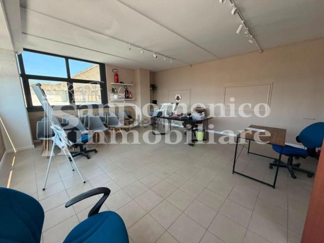 Capannone in affitto di 100 m² in Via Fagiana