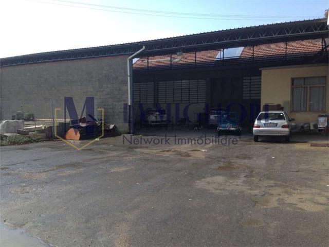 Capannone in affitto di 1160 m²