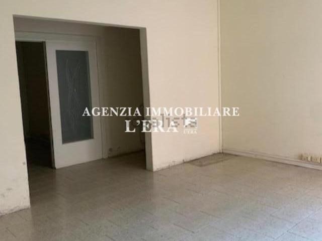 Capannone in affitto di 116 m² in Via Aurelio Saffi