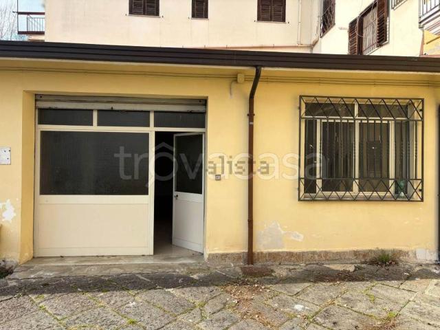 Capannone in affitto di 120 m²