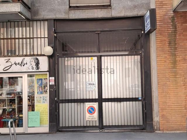 Capannone in affitto di 120 m² in Via Giambellino, 41