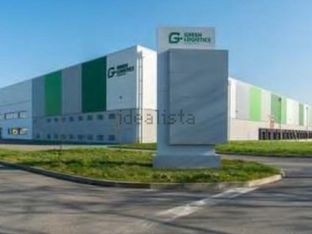 Capannone in affitto di 12296 m² in Strada Com. Cabannoni