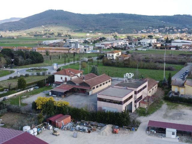Capannone in affitto di 1300 m²