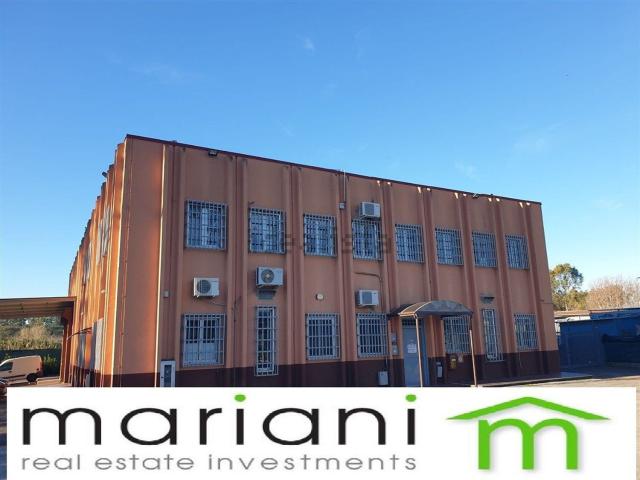 Capannone in affitto di 1300 m² in Circonvallazione Occidentale