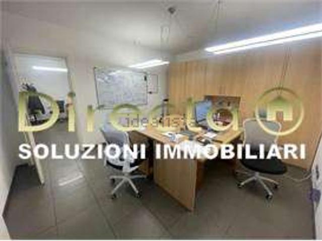 Capannone in affitto di 1300 m² in Via dei Mille
