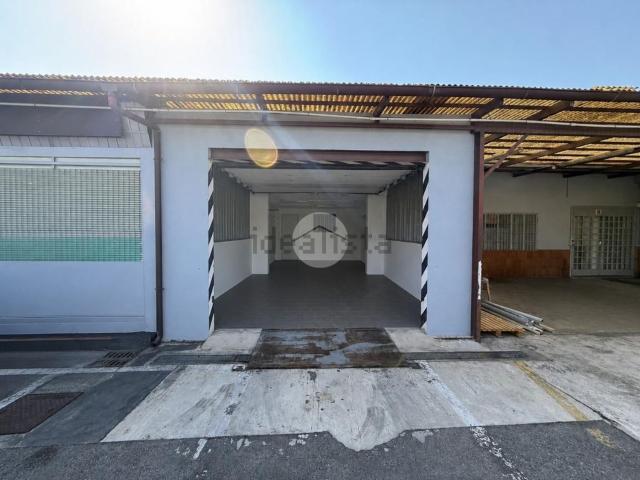 Capannone in affitto di 130 m² in Via Giovanni Finazzi, 6