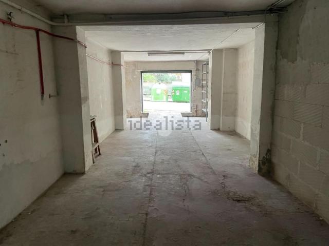 Capannone in affitto di 130 m² in Via Sturla, 49