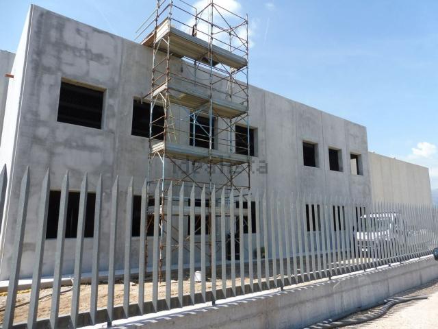 Capannone in affitto di 1350 m² in Via Don P. Andolfatto, 68