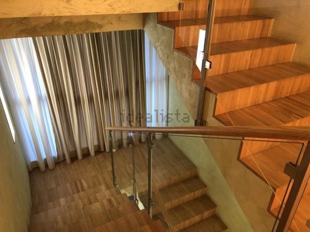 Capannone in affitto di 1399 m² in Via Pastrengo